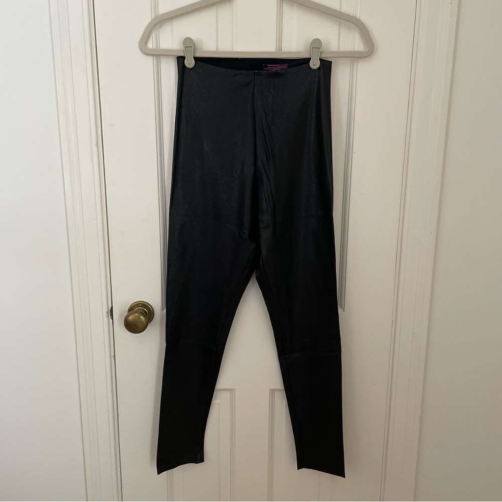 Commando 7/8 Length Faux Leather Leggings, Black, Medium